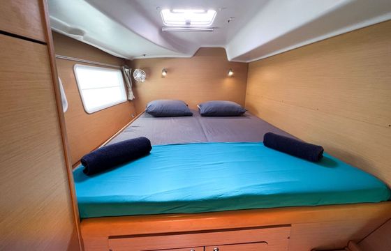 Catamaran Lagoon 380 S2 11.56m