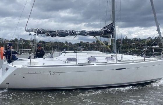 Sailboat Beneteau First 33.7 10m