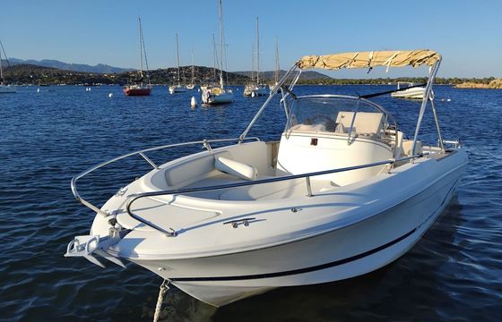 Motorboat Jeanneau Cap camarat 625 140hp