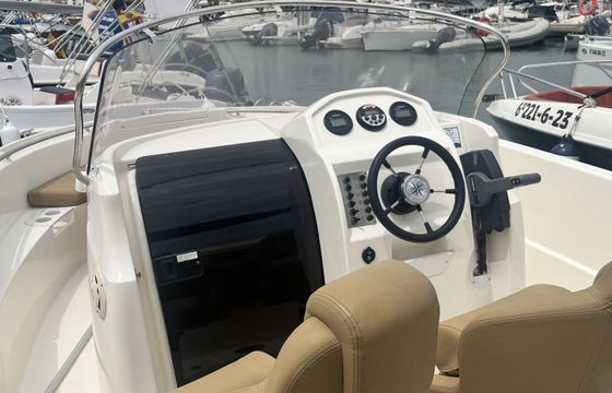 Motorboat AQUA 620 115hp