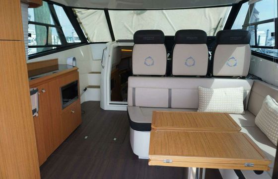 Motorboat Jeanneau Leader 36 600hp