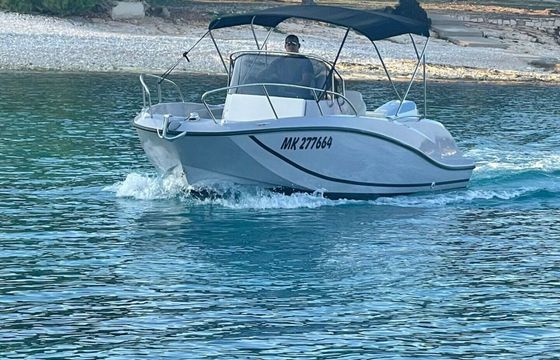 Motorboat Quicksilver Activ 675 Open 150hp