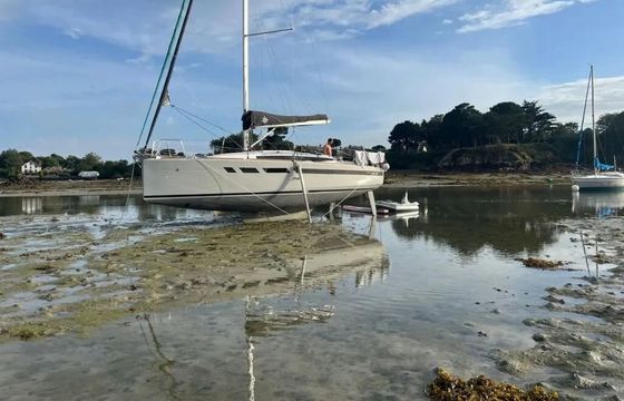 Sailboat Jeanneau Llampuga Sun Odessey 349 Limited Edition 10.4m
