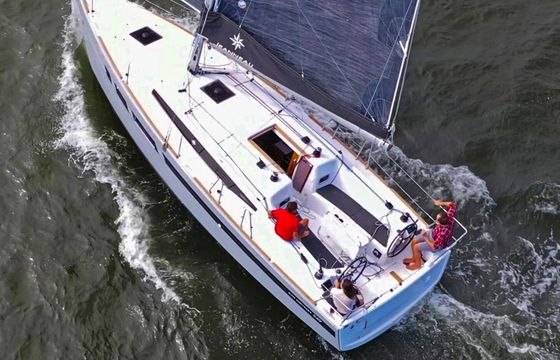 Sailboat Jeanneau Llampuga Sun Odessey 349 Limited Edition 10.4m