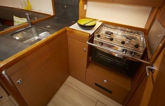 Sailboat Jeanneau Llampuga Sun Odessey 349 Limited Edition 10.4m