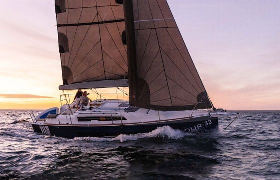 Sailboat Dufour Dufour 32 10m
