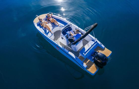 Motorboat Oktogon Venturo 21S 150 150hp