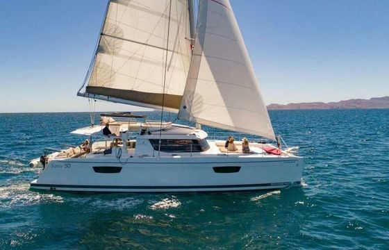 Catamaran Fontaine Pajot Saba 50 15.24m