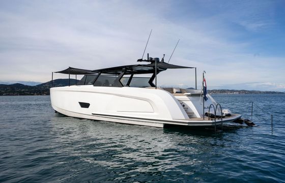 Motorboat Vanquish Yachts Vanquish 58 1450hp