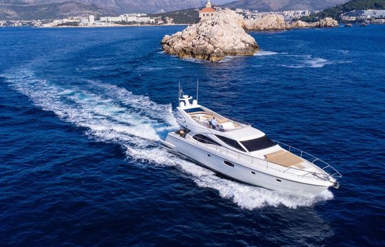 Motorboat Ferretti 591 2200hp