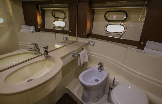 Motorboat Ferretti 591 2200hp