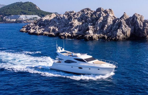 Motorboat Ferretti 591 2200hp