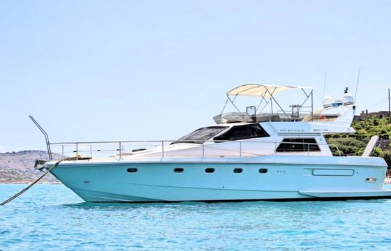 Motor yacht Ferretti Altura 52s 1100hp