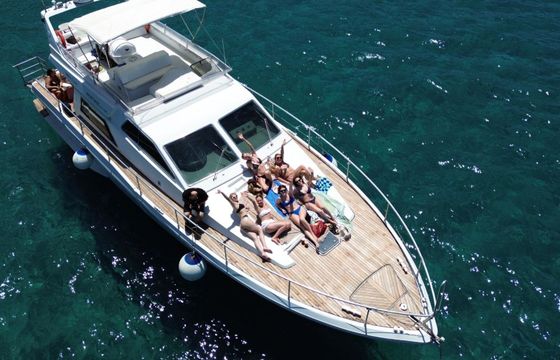 Motor yacht Ferretti Altura 52s 1100hp