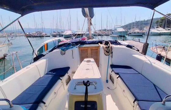 Sailboat Beneteau Cyclades 39.3 12m