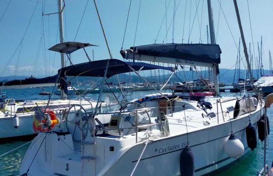 Sailboat Beneteau Cyclades 39.3 12m