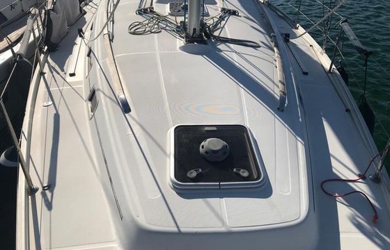 Sailboat Beneteau Cyclades 39.3 12m