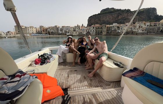 Motorboat Rent boat Cefalu’ Bimax 10.30 300hp