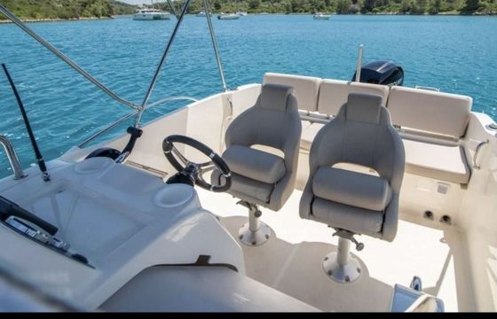 Motorboat Quicksilver 675 Open 150hp