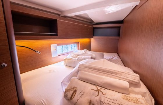 Sailboat Beneteau Oceanis 46.1 14.6m