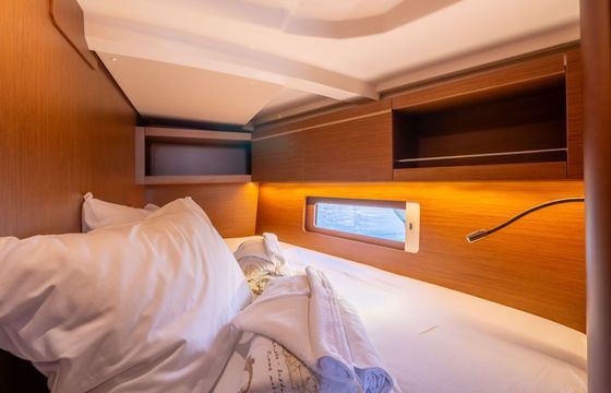 Sailboat Beneteau Oceanis 46.1 14.6m