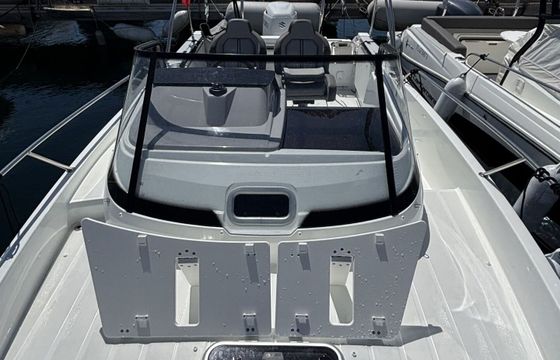 Motorboat Jeanneau Cap Camarat 7.5 Wa 250hp