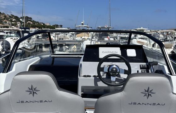 Motorboat Jeanneau Cap Camarat 7.5 Wa 250hp