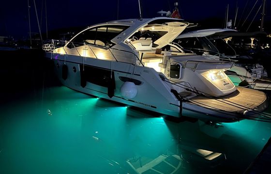 Motorboat ITALY CRANCHI 44 M 800hp
