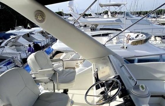 Motorboat UNIESSE MARINE 42 FLY 900hp
