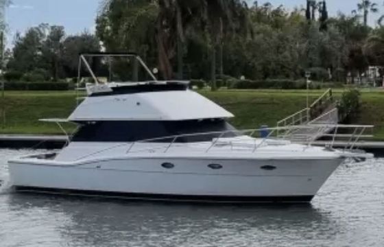 Motorboat UNIESSE MARINE 42 FLY 900hp