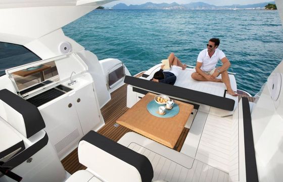 Motorboat Jeanneau Leader 36 540hp