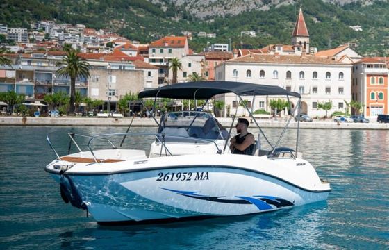 Motorboat Quicksilver 605 activ open 150hp