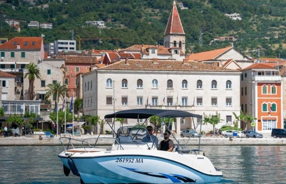 Motorboat Quicksilver 605 activ open 150hp