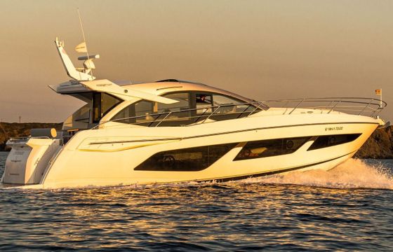 Motor yacht Sunseeker 50 Predator 1200hp