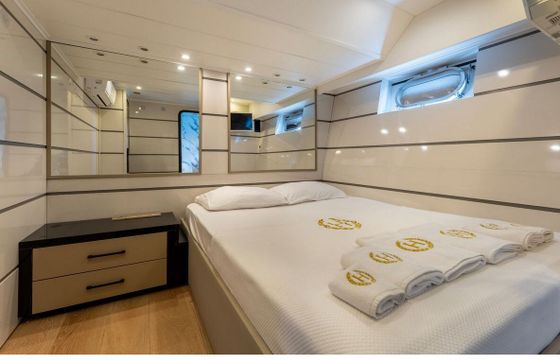 Motor yacht 2020 costome made