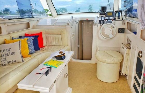 Motorboat Intermarine Oceanic 36