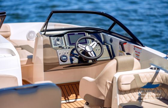 Motorboat Bayliner VR6E 250hp