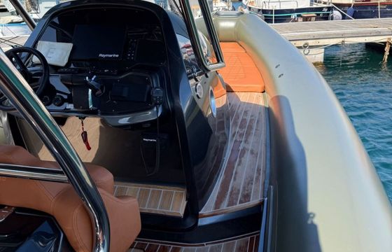 Motorboat Sacs Marine Strider 10 600hp