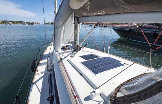 Sailboat Jeanneau Sun Odyssey 389 11.34m