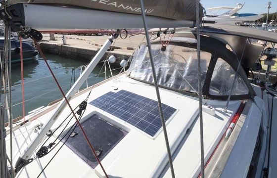 Sailboat Jeanneau Sun Odyssey 389 11.34m