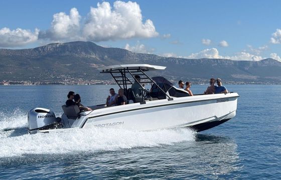 Motorboat PROTAGON YACHTS Space 250hp