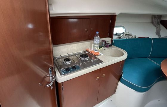 Motorboat Jeanneau Leader 805 320hp