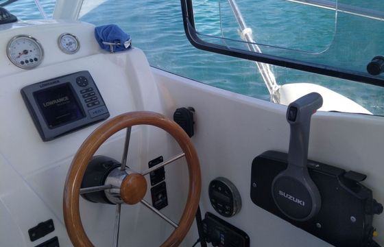 Motorboat Beneteau Antares 580 90hp