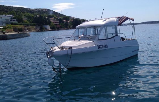 Motorboat Beneteau Antares 580 90hp
