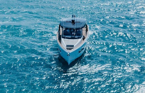 Motor yacht Fjord Blue Palm 53ft