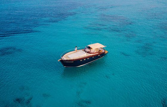 Motorboat patrone moreno open 42 750hp
