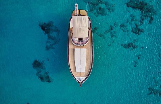 Motorboat patrone moreno open 42 750hp