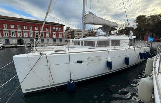 Catamaran LAGOON 450F 13.96m