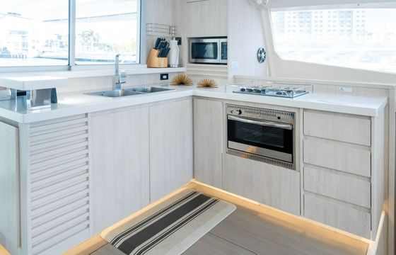 Catamaran Leopard 51 15.5m