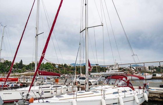 Sailboat BENETEAU Oceanis   393 cliper 11m